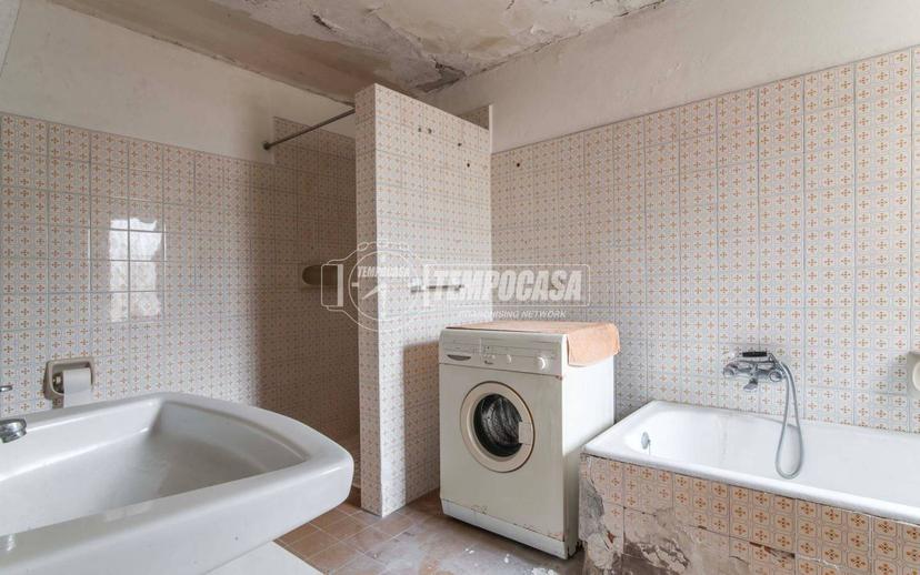 Quadrilocale via roncoroni 36, Centro, Lurate Caccivio — foto 4 di 22