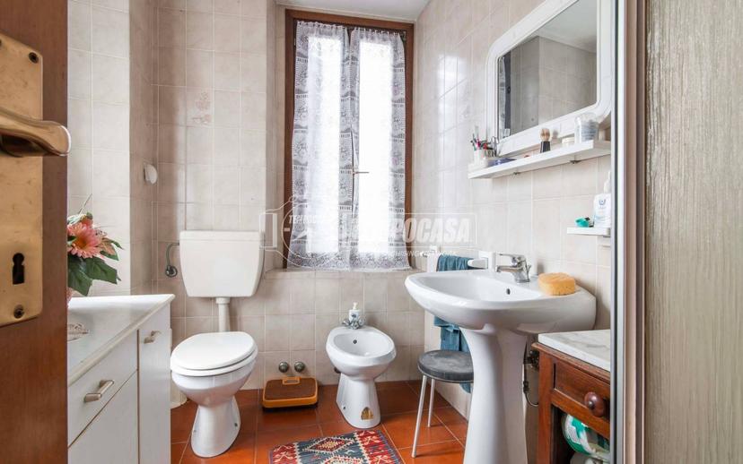 Quadrilocale via roncoroni 36, Centro, Lurate Caccivio — foto 16 di 22