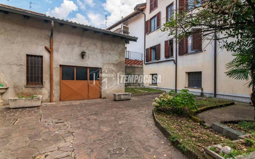Quadrilocale via roncoroni 36, Centro, Lurate Caccivio — foto 20 di 22