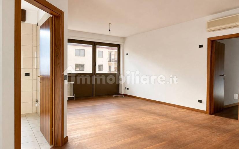 Quadrilocale viale Dante Alighieri, Centro, Riva del Garda — foto 6 di 7