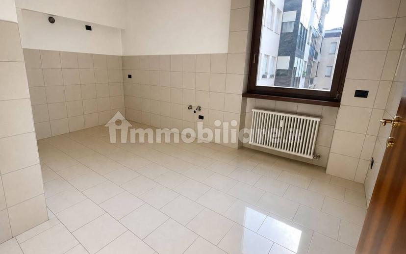 Quadrilocale viale Dante Alighieri, Centro, Riva del Garda — foto 2 di 7