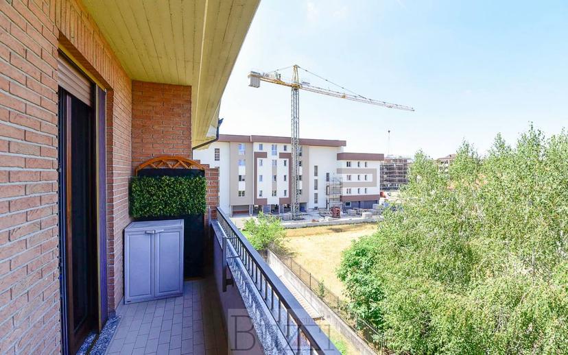 Appartamento via Eugenio Montale 4, Nova Milanese — foto 3 di 41