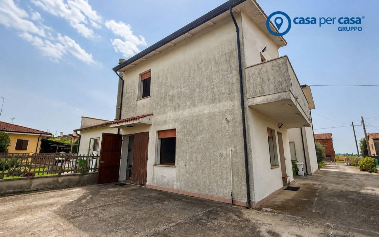 Villa bifamiliare via XXV Aprile, Borsea, Santa Rita, Rovigo