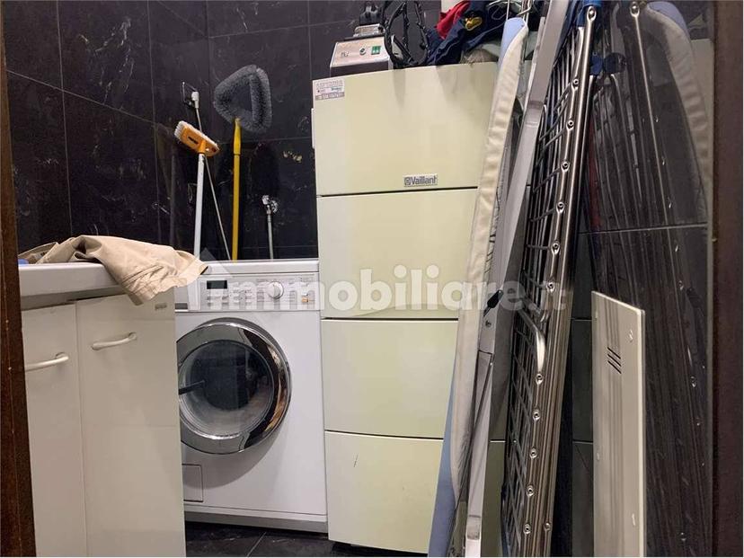 Trilocale via Guido da Castello, 1, Centro Storico, Reggio Emilia — foto 9 di 29
