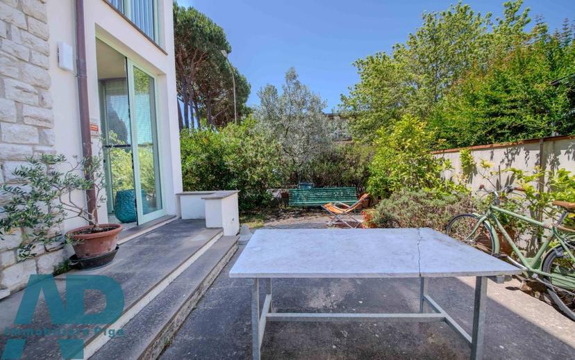 Villa bifamiliare via Giosuè Carducci, Lido di Camaiore, Camaiore — foto 20 di 34