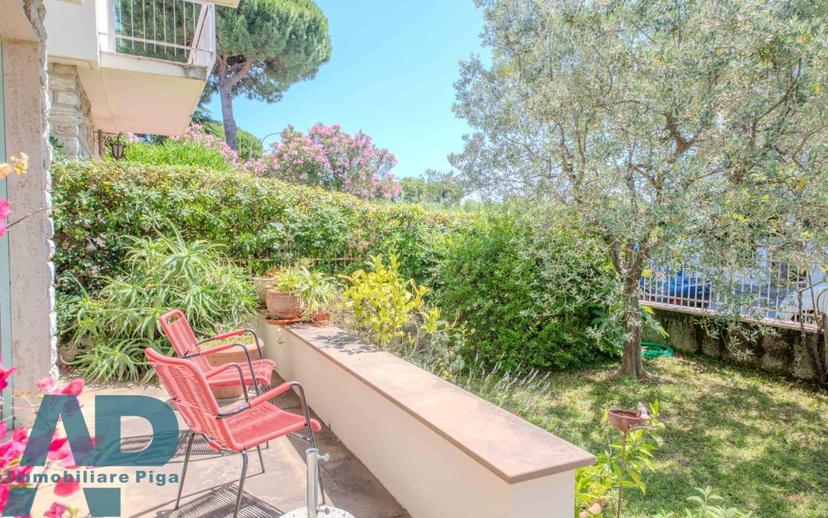 Villa bifamiliare via Giosuè Carducci, Lido di Camaiore, Camaiore — foto 6 di 34