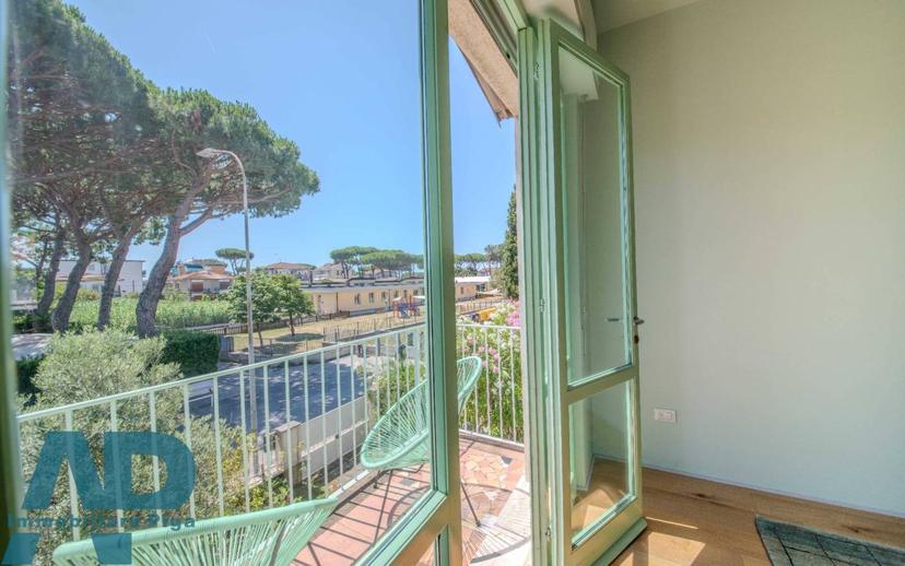 Villa bifamiliare via Giosuè Carducci, Lido di Camaiore, Camaiore — foto 18 di 34