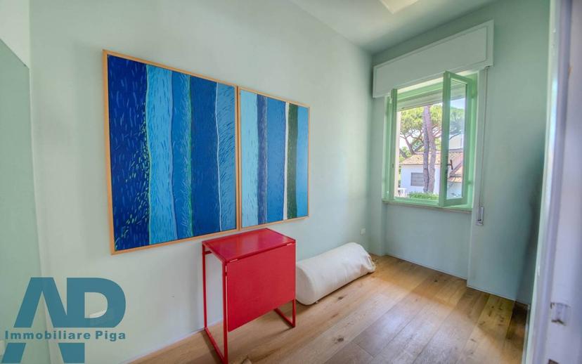 Villa bifamiliare via Giosuè Carducci, Lido di Camaiore, Camaiore — foto 15 di 34