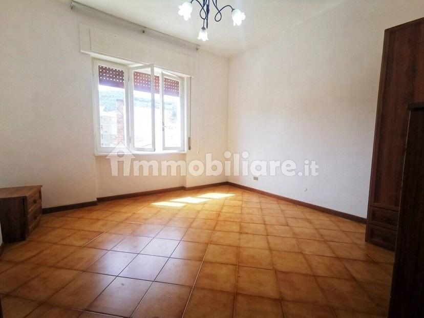 Quadrilocale buono stato, piano rialzato, Castelvecchio, Imperia