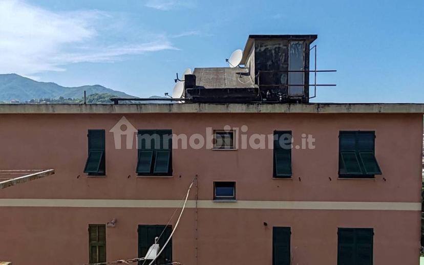 Quadrilocale via Campodonico 104, Bolzaneto, Genova
