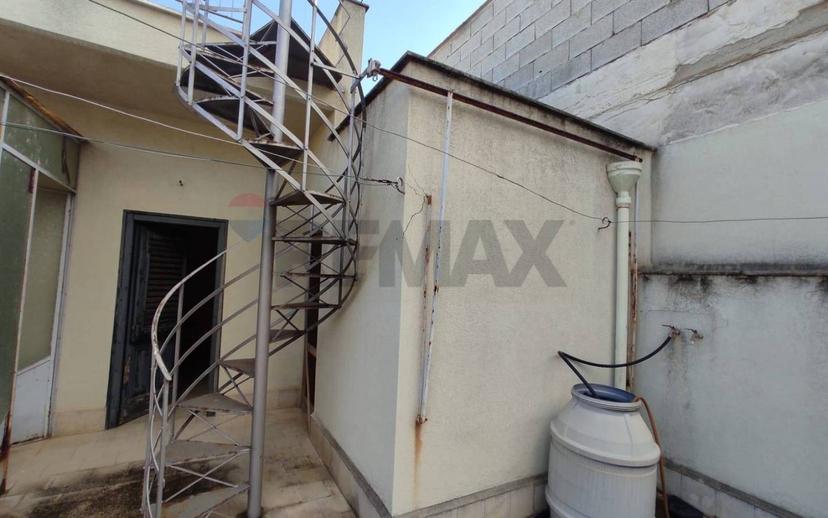 Terratetto unifamiliare 130 m², da ristrutturare, Centro, Bagheria — foto 28 di 31