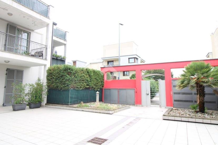 Trilocale via Padre Dino Beretta 13, Villasanta — foto 8 di 33
