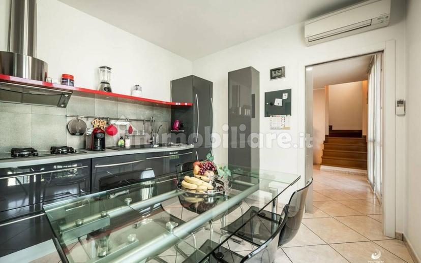 Appartamento ottimo stato, su più livelli, Centro, Fidenza — foto 4 di 17