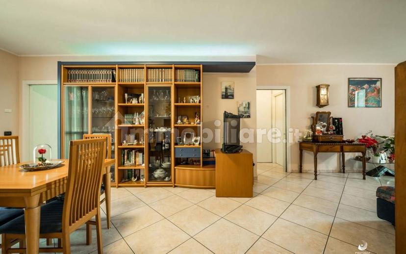 Appartamento ottimo stato, su più livelli, Centro, Fidenza — foto 13 di 17
