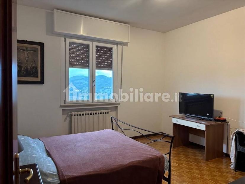 Quadrilocale ottimo stato, secondo piano, Centro, Fornovo di Taro — foto 9 di 18
