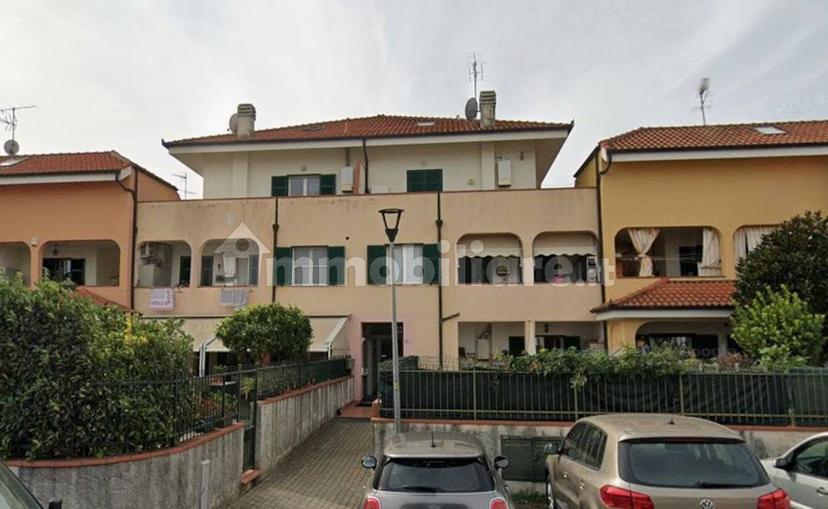 Trilocale via Silvio Bonfante 9, Centro, Albenga