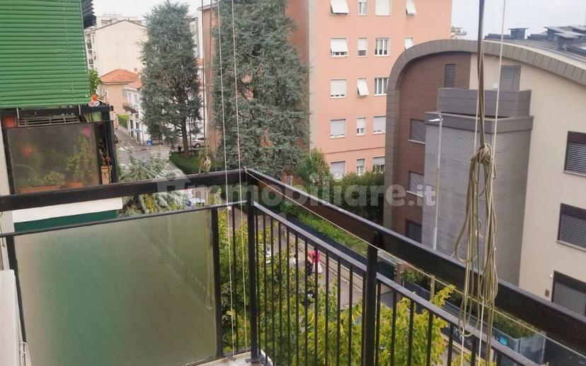 Bilocale via Ettore Reina 2, Regina Pacis - Borsa, Monza — foto 2 di 11