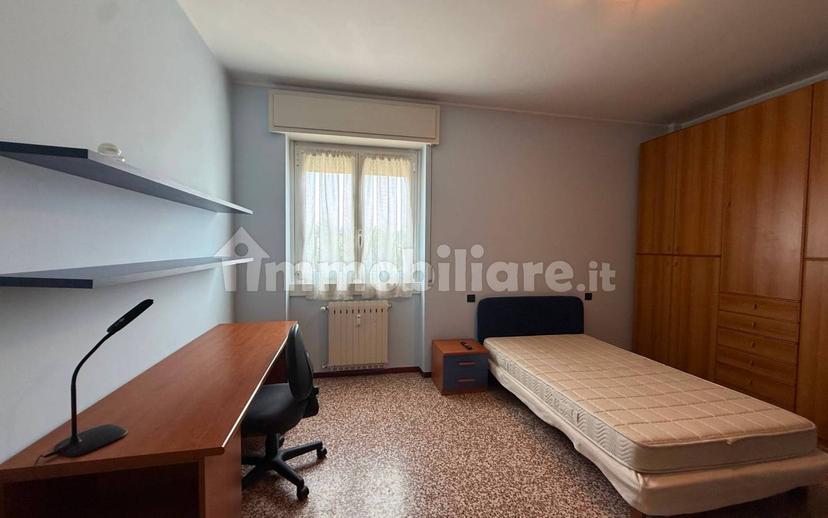 Stanza doppia via Umberto Giordano 7, Bergamo — foto 31 di 68