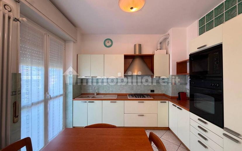Stanza doppia via Umberto Giordano 7, Bergamo — foto 20 di 68