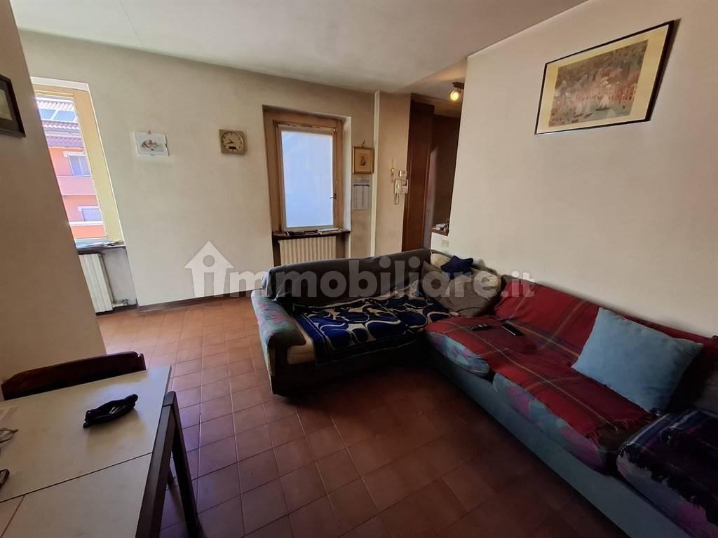 Bilocale via Seveso 17, Meda