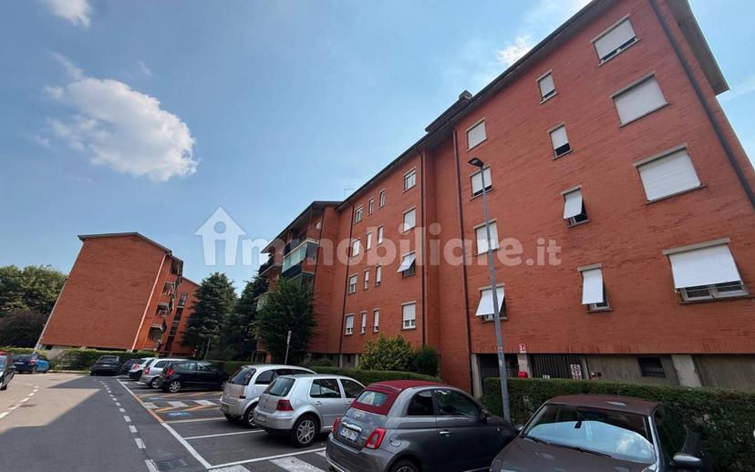 Stanza doppia via Umberto Giordano 7, Bergamo — foto 25 di 68