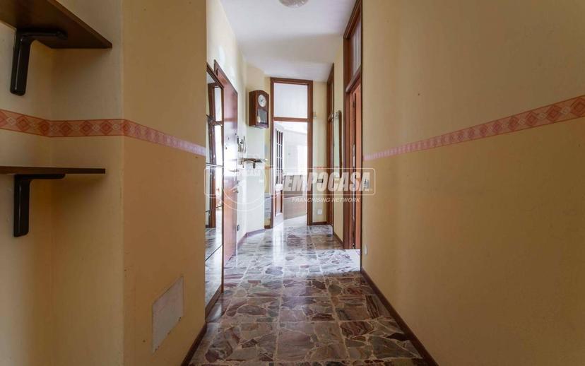 Bilocale via CASTIGLIONI 6, Centro, Appiano Gentile — foto 2 di 20