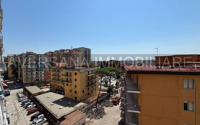Quadrilocale via Raffaello 49, Aversa