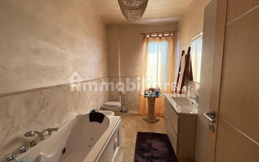 Trilocale via Fratelli Roncelli, Centro, Almenno San Bartolomeo — foto 3 di 23