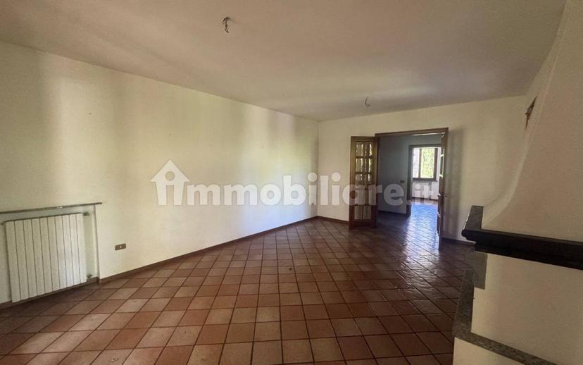 Villa plurifamiliare via Don Luigi Sturzo, Centro, Albinea — foto 8 di 33