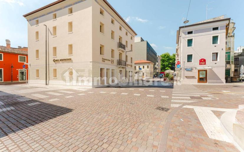 Attico via Giuseppe Mazzini 39, Centro Storico, Pordenone — foto 25 di 35