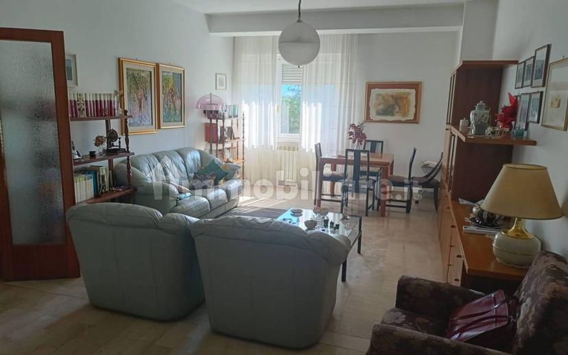 Quadrilocale viale Zonghi 62, Centro, Fabriano — foto 5 di 16