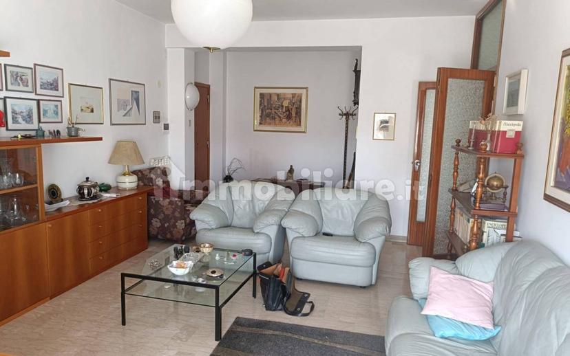 Quadrilocale viale Zonghi 62, Centro, Fabriano — foto 7 di 16