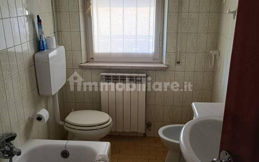 Quadrilocale viale Zonghi 62, Centro, Fabriano — foto 2 di 16