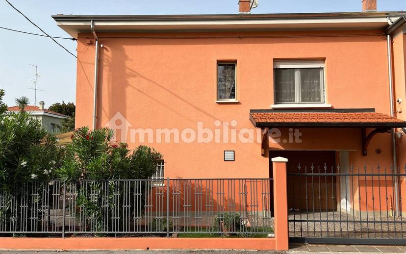 Villa bifamiliare via Antonio Gramsci 11, Centro, Rolo — foto 24 di 25