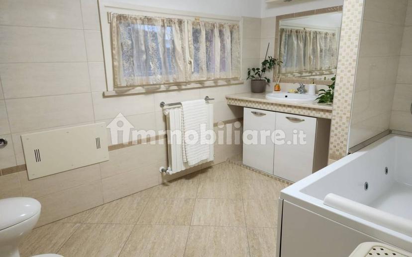Villa bifamiliare via Antonio Gramsci 11, Centro, Rolo — foto 17 di 25