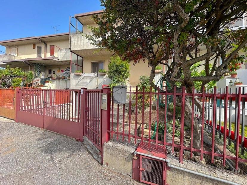 Villa a schiera via I. Nogarola 100, Beccacivetta Azzano, Castel d'Azzano — foto 27 di 36