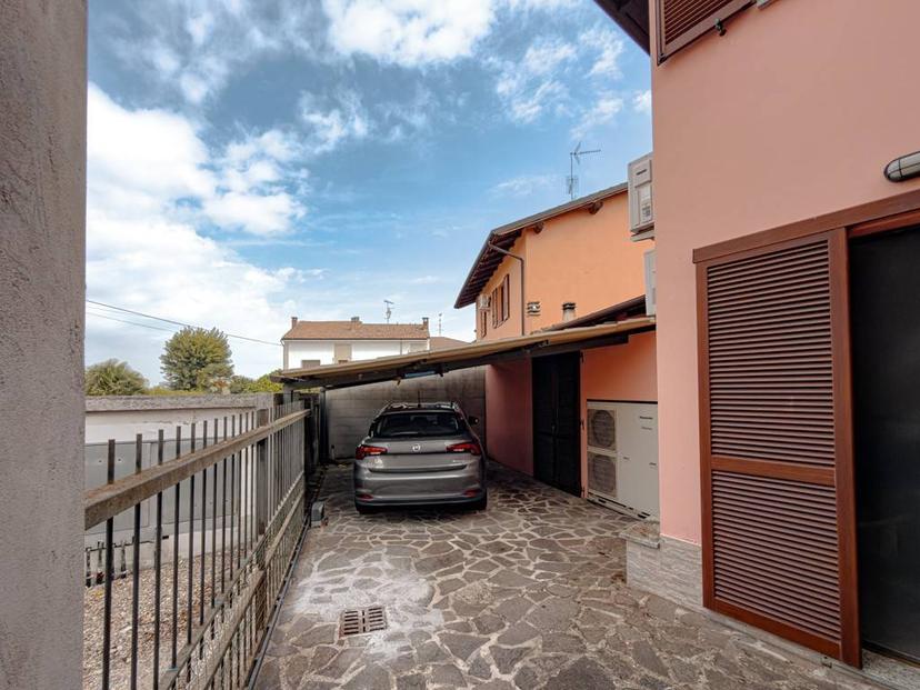 Villa unifamiliare via Ingegner Luigi Carena, Casei Gerola — foto 2 di 43