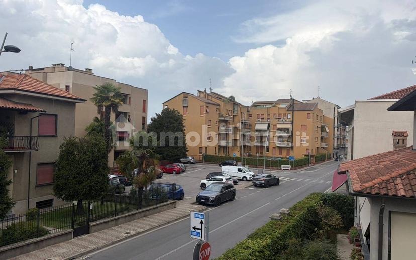 Trilocale via Trento Trieste 35, Centro, Biassono — foto 5 di 14