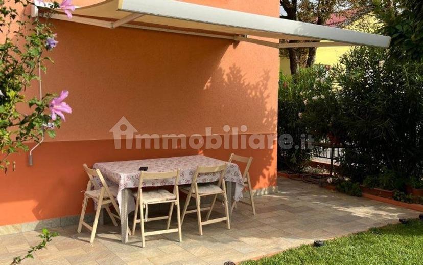 Villa bifamiliare via Antonio Gramsci 11, Centro, Rolo — foto 16 di 25