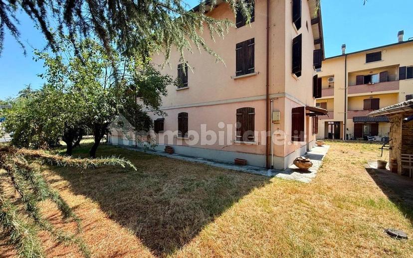 Villa unifamiliare, da ristrutturare, 265 m², Rivalta - San Rigo, Reggio Emilia — foto 2 di 5