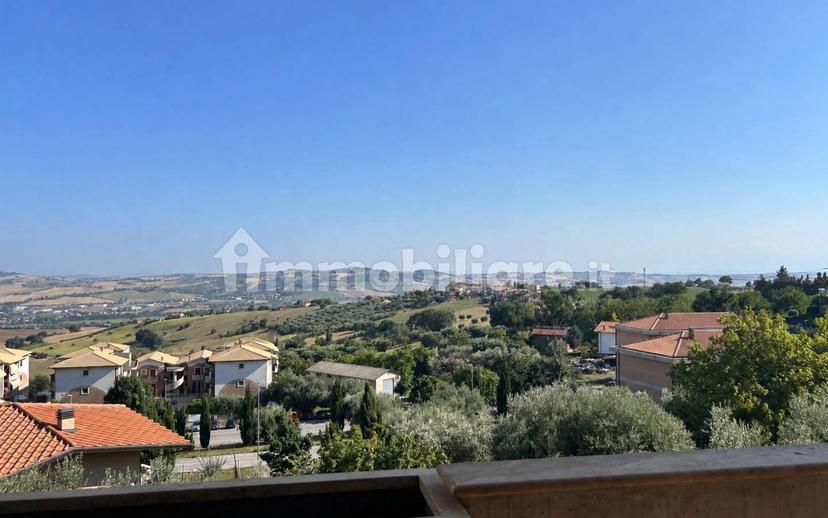 Villa a schiera via Ugo La Malfa 3, Centro, Recanati — foto 3 di 4