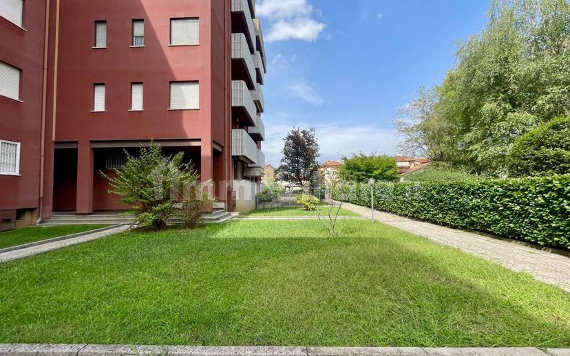 Trilocale via Giotto, Centro, Veduggio con Colzano