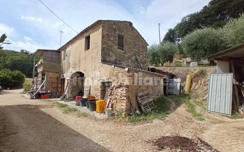 Casa colonica Contrada Marezi 16, Massignano — foto 3 di 47