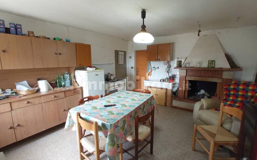 Casa colonica Contrada Marezi 16, Massignano — foto 4 di 47