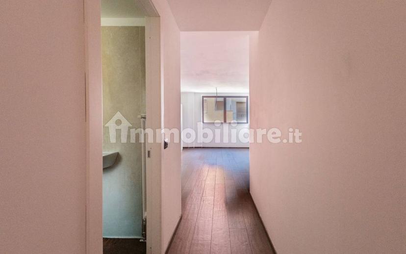 Monolocale via E. de Amicis, Centro, Omegna — foto 5 di 13