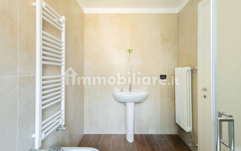 Monolocale via E. de Amicis, Centro, Omegna — foto 11 di 13