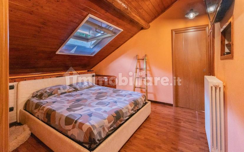 Quadrilocale via IV Novembre, 288, Centro, Omegna — foto 12 di 21