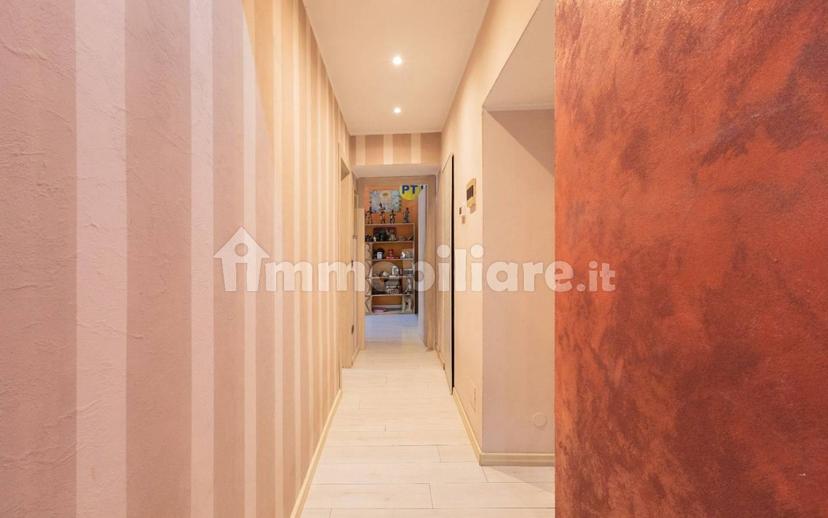 Quadrilocale via IV Novembre, 288, Centro, Omegna — foto 2 di 21