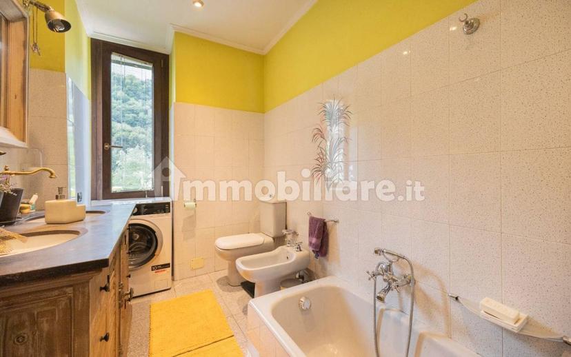 Quadrilocale via IV Novembre, 288, Centro, Omegna — foto 4 di 21