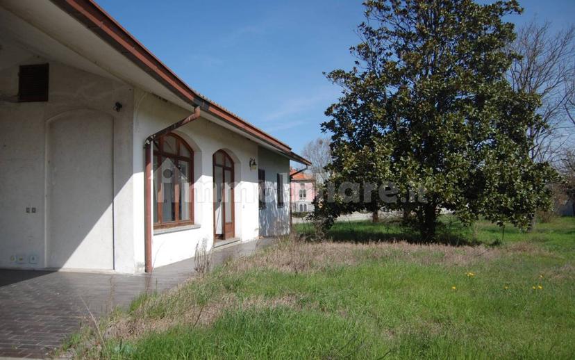 Villa bifamiliare, buono stato, 290 m², Centro, Quattordio — foto 5 di 37